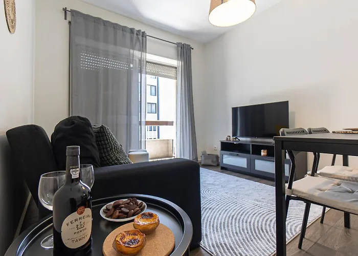 Now Trindade Apartment Porto